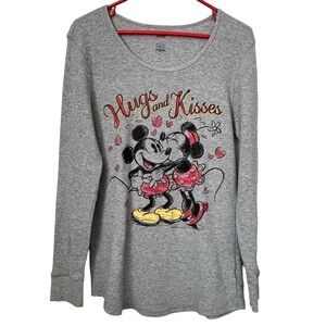 Disney Store Mickey & Minnie Mouse Hugs & Kisses Grey Thermal Top Size Large